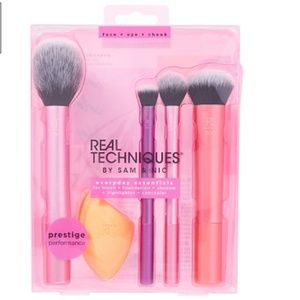 Real Techniques Face Eye Cheek Makeup Brush Set